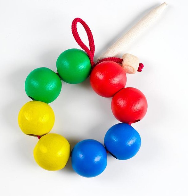 И-703 	Бусы шары цветные (8 предметов)